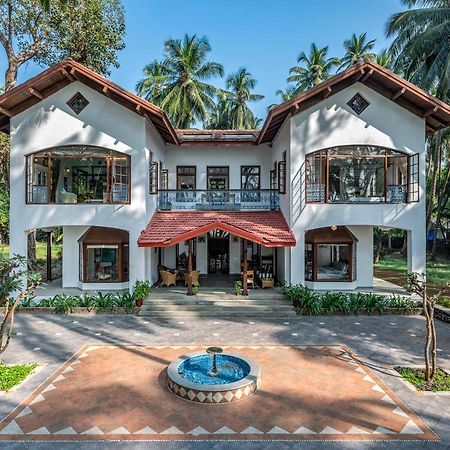Saffronstays Thalassea, Alibaug - Picturesque Sea-Facing Villa With Colonial Decor 阿里巴格 外观 照片